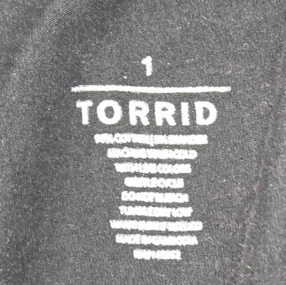 Torrid Red/Black Plaid Holiday Christmas Pull On Slimming Pants, sz 1 - Picture 3 of 3